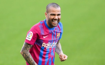 Звезду футбола Дани Алвеса задержали после обвинений в домогательствах