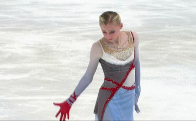 Собственный белый медведь, стажировка у Тутберидзе и другие факты о Софье Муравьевой