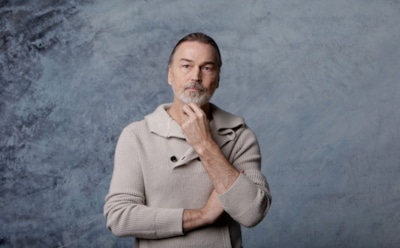 Никас Сафронов покинул клинику после отравления