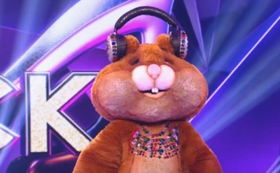 Кто же ты, Хомяк? Пытаемся разгадать этого персонажа шоу «Маска»