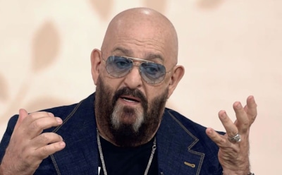 Шуфутинский оказался в кресле-каталке после падения