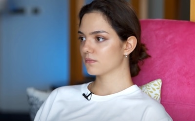 Евгения Медведева украла украшение у Егора Шипа