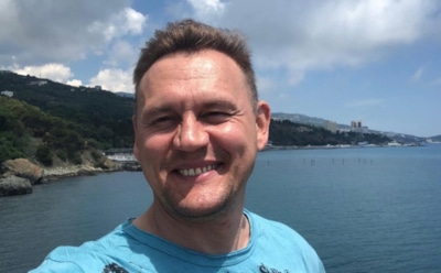 Раскрыта зарплата ведущего «Дома-2» Степана Меньщикова