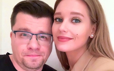 Харламов извинился перед Асмус за пошлую шутку после скандала