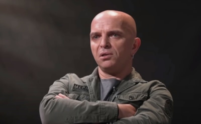 Солист «Непары» Александр Шоуа станет отцом в третий раз