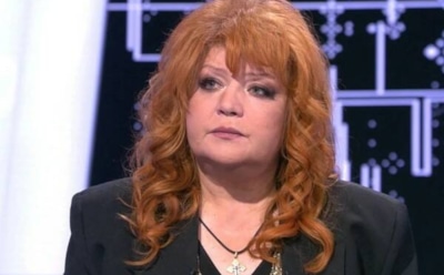 Певица Анастасия заявила об ограблении и убийстве матери в больнице