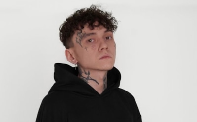 Солист группы «Три дня дождя» Викторов вернулся на сцену после рехаба