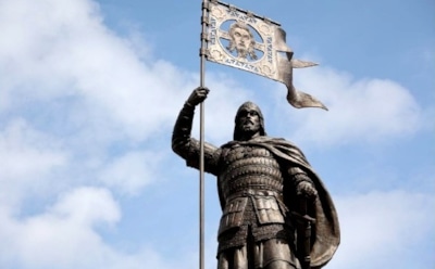Цитата из песни SHAMAN появилась на памятнике Александру Невскому