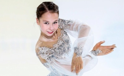 19-летняя фигуристка Синицына проткнула ногу коньком