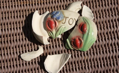 Звездные разводы и расставания, которые огорчили поклонников в 2023 году