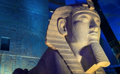 Ученые: кулон Тутанхамона имеет внеземное происхождение