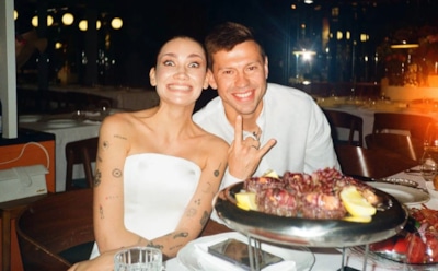 Жена Смолова показала фигуру спустя неделю после родов