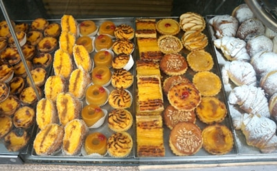 Ученые выяснили, почему после сладкого хочется жирного