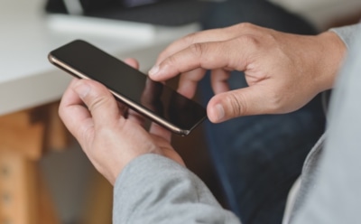 Эксперт назвал три способа найти шпионские программы на смартфоне