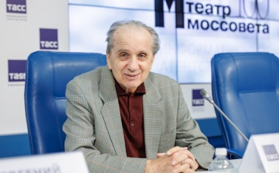 Актер Евгений Стеблов перенес операцию