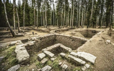 В Сибири археологи нашли древнейшую крепость