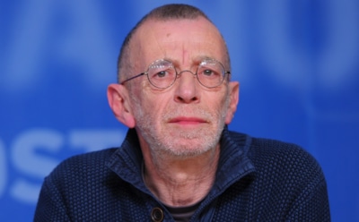 Поэта Льва Рубинштейна сбила машина в Москве