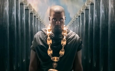 Канье Уэст удалил все зубы и заменил их протезом