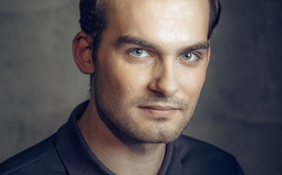 Актер «Ленкома» напал на девушку и попался с наркотиками