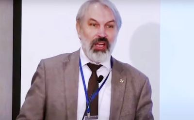 Директора института генетики РАН уволили после заявления о 900-летних людях