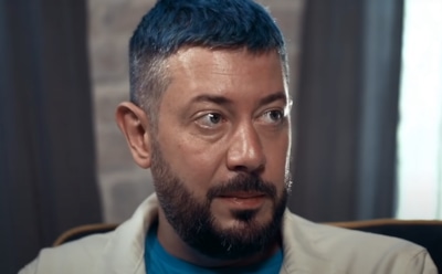 Ставший отцом 10 раз дизайнер Артемий Лебедев развелся