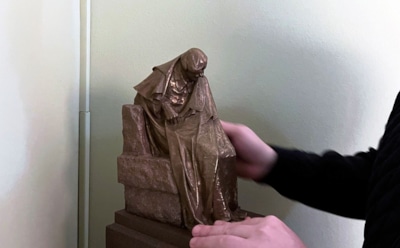 Тактильный памятник Гоголю напечатали в Москве на 3D-принтере