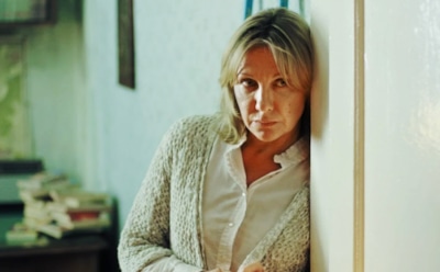 Елена Яковлева осиротела, похоронив мать и отца