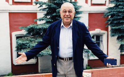 Петросян ответил на слух о суррогатном рождении дочери