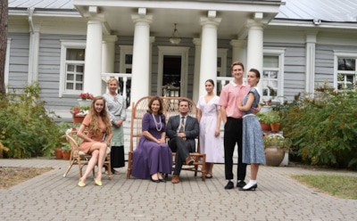 Сериал «Семейные призраки»: актеры и роли