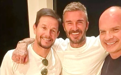 Дэвид Бекхэм подает в суд на своего друга Марка Уолберга