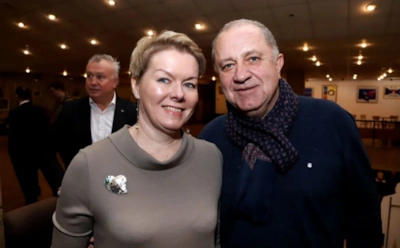 Знакомство в очереди и потеря ребенка: о личной жизни актера Владимира Стержакова