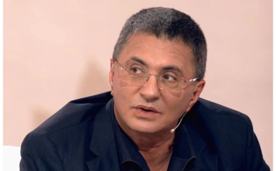 Первый брак и внебрачная дочь: о личной жизни доктора Мясникова