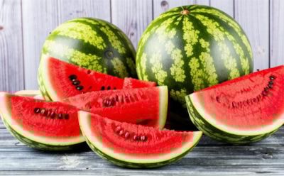 Свежий арбуз может оказаться опасным для здоровья: узнайте, как распознать нитраты в плодах и выбрать качественный продукт — советы эксперта