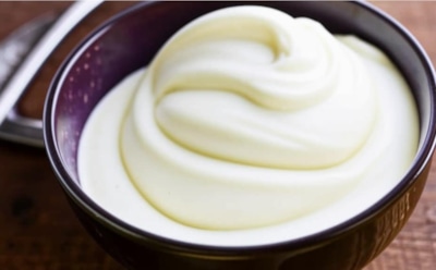 Наслаждайтесь истинным вкусом домашней сметаны: простой рецепт приготовления отличного продукта своими руками — всего 2 ингредиента