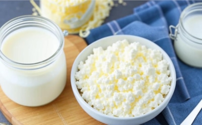 Морозное волшебство кулинарного превращения: легкий способ приготовления творожного сыра из кефира — простой и доступный рецепт для дома