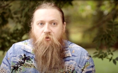 Двери ломают, полиция не едет: в семье Тепляковых родился девятый ребенок, а их принудительно выселяют из квартиры