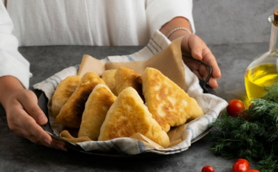 Пирожки с хрустящей корочкой: необычный рецепт приготовления пирожков с картофельной начинкой — быстро, вкусно и без лепки
