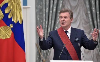 Борется с редким заболеванием: государство оплатило Льву Лещенко дорогое лечение — 82-летний артист продолжает выступать, невзирая на боль