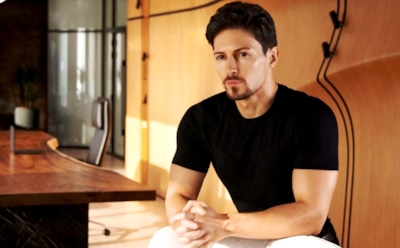 «Улыбается и шутит»: как Павла Дурова будут защищать от французов в суде – российская писательница наняла ему адвоката