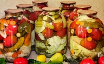 Овощное ассорти на зиму: классический рецепт консервирования с кабачками или патиссонами, огурцами и болгарским перцем — яркое и вкусное разнообразие в каждой банке