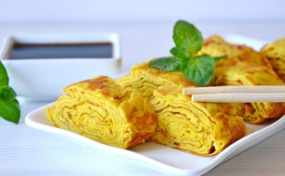 Разнообразьте завтрак вашей семьи с тамагояки: простой рецепт японского омлета — советы по приготовлению в домашних условиях