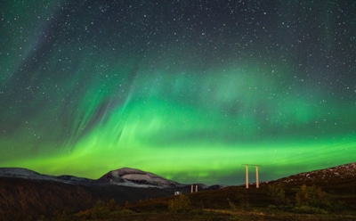 Северное сияние в столице: жители Москвы в ночь на 11 сентября получат возможность увидеть редкое атмосферное явление — вспышка на Солнце вызовет магнитную бурю