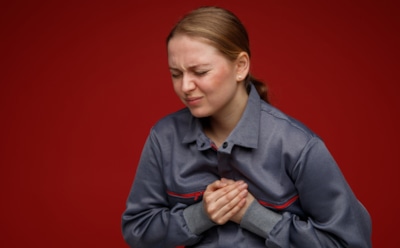 Скрытые признаки проблем с сердцем: как выявить опасные патологии в домашних условиях — рекомендации врача скорой помощи
