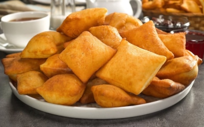 Баурсаки — традиционное лакомство для всех случаев: простой рецепт воздушных пончиков из Средней Азии — идеальное дополнение к чаю