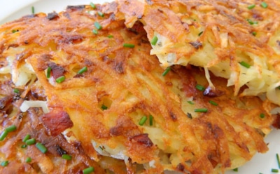 Правильный перекус для любого времени дня: рецепт картофельных оладий с ветчиной и сыром — вкусное блюдо для завтрака, обеда или ужина