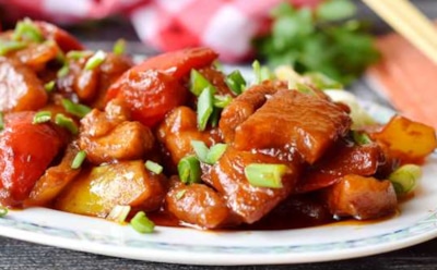 Курица по-пекински: простой рецепт с ананасами и болгарским перцем — как приготовить ароматное блюдо для всей семьи на домашней кухне