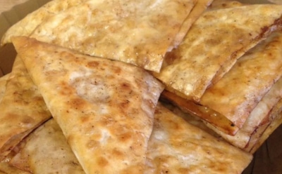 Как приготовить «ленивые» чебуреки из лаваша за 20 минут: простой рецепт с сыром и зеленью — идеальный вариант для быстрого перекуса