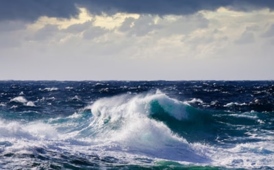 Новый «Бермудский треугольник» в Адриатике: камни, сбивающие компасы, и таинственные исчезновения — научные гипотезы и народные легенды