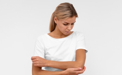 Зуд укажет на повышенный сахар: что еще угрожает здоровью сосудов — незаметные признаки проблем