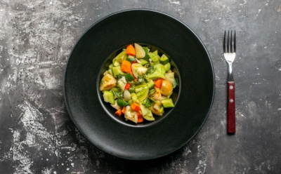 Почему мы переедаем: основные причины и как сократить порции — советы экспертов